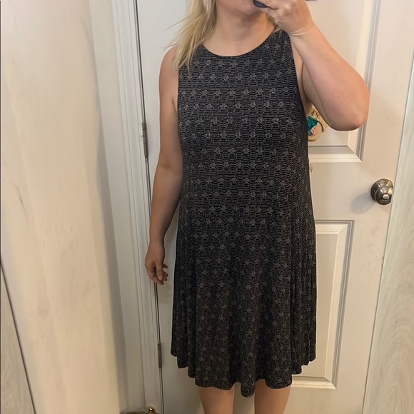Old Navy Black Patterned Mini Dress - Picture 1 of 10